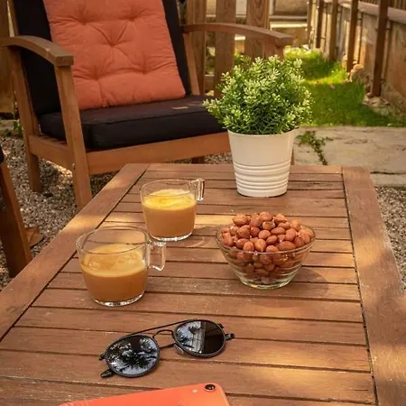 Oasis Apartment